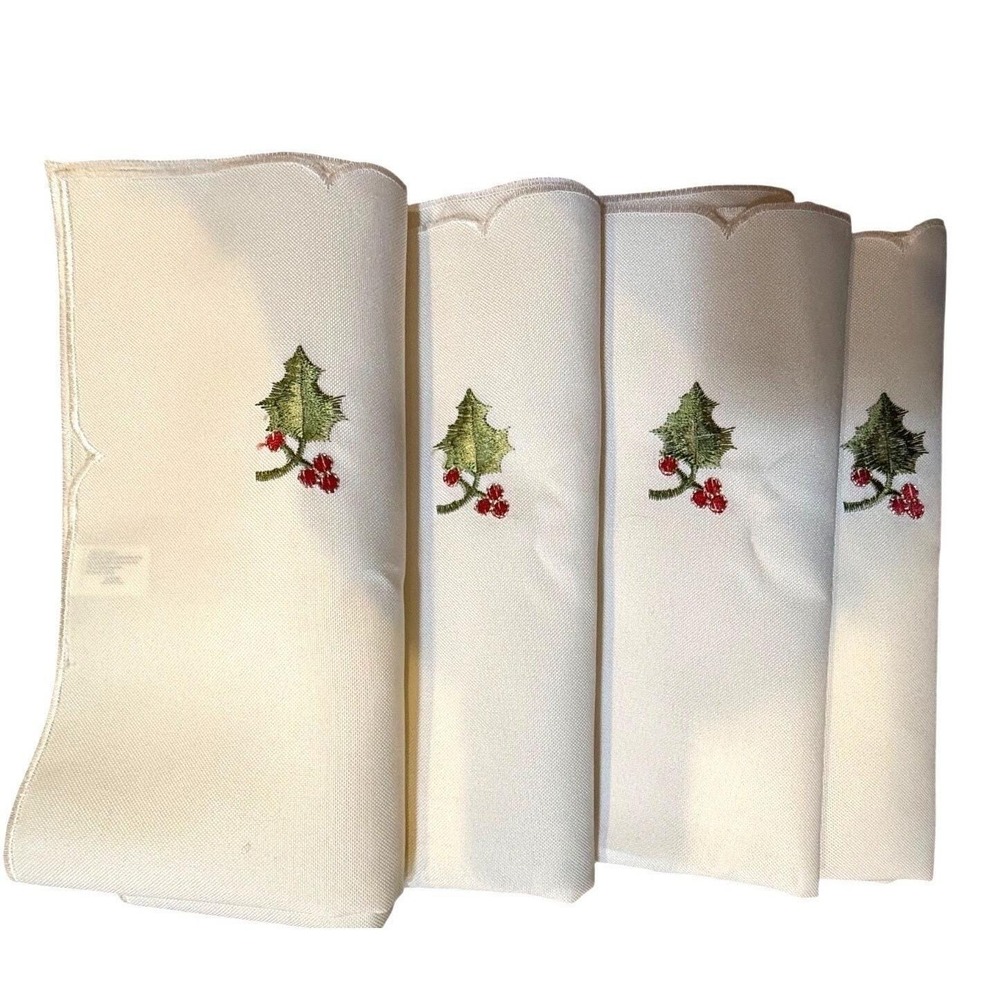Set of 4 White Linen Christmas Napkins Embroidered Holly Xia Home Fashions